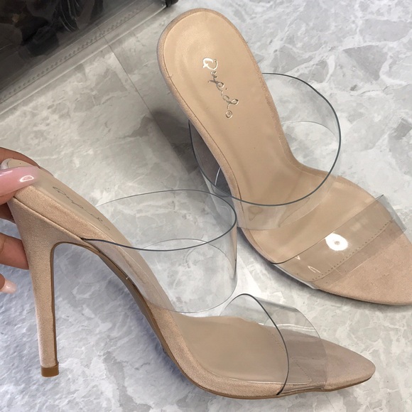 Nude Heels - Picture 1 of 2